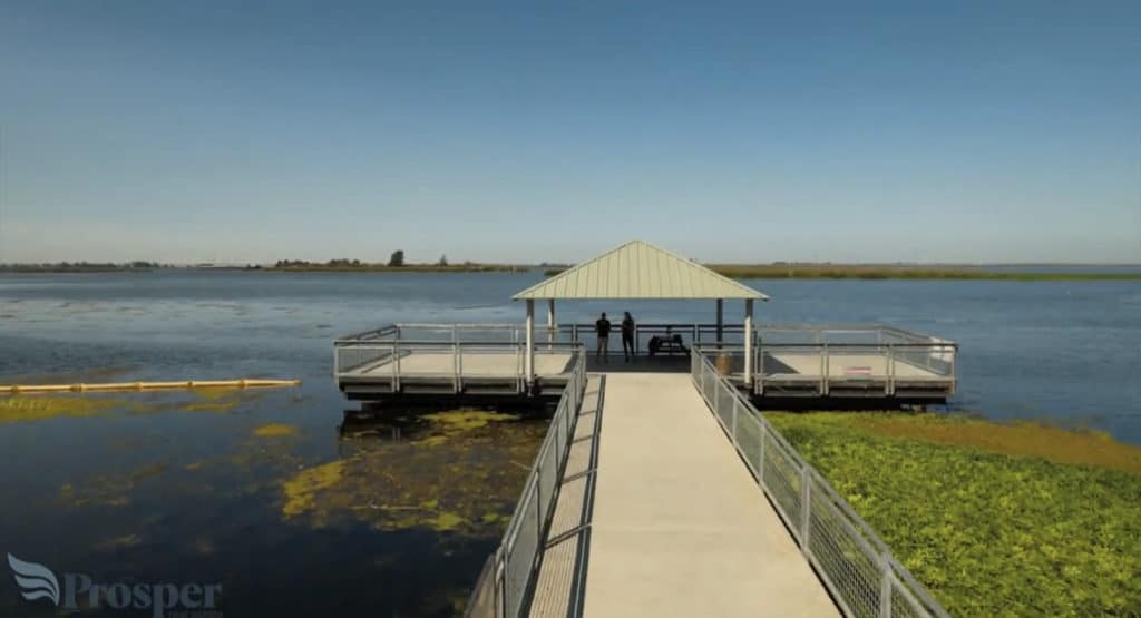 A fishing pier and ideal outlook on the Delta 