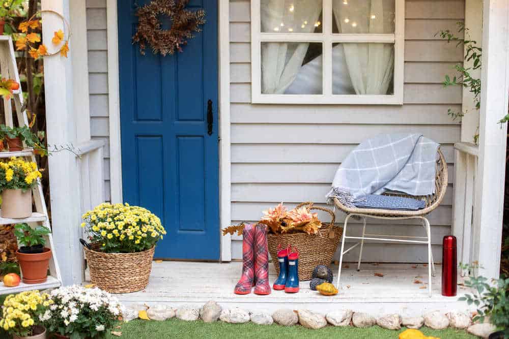 Fall Florals (Add Value This Fall with These 7 Curb Appeal Trends)