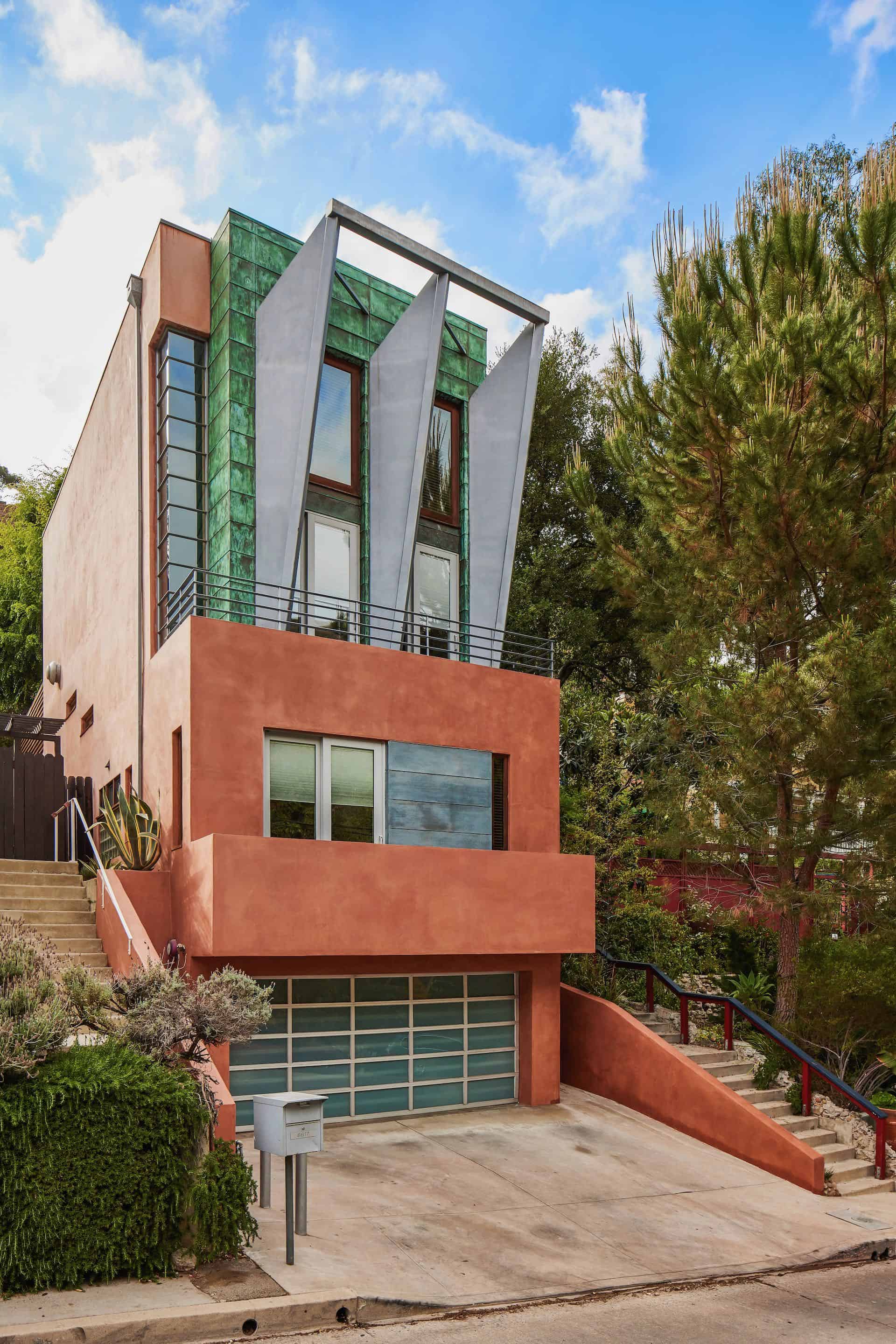 100% Lookout Mountain Avenue 8617LookoutMt - 02