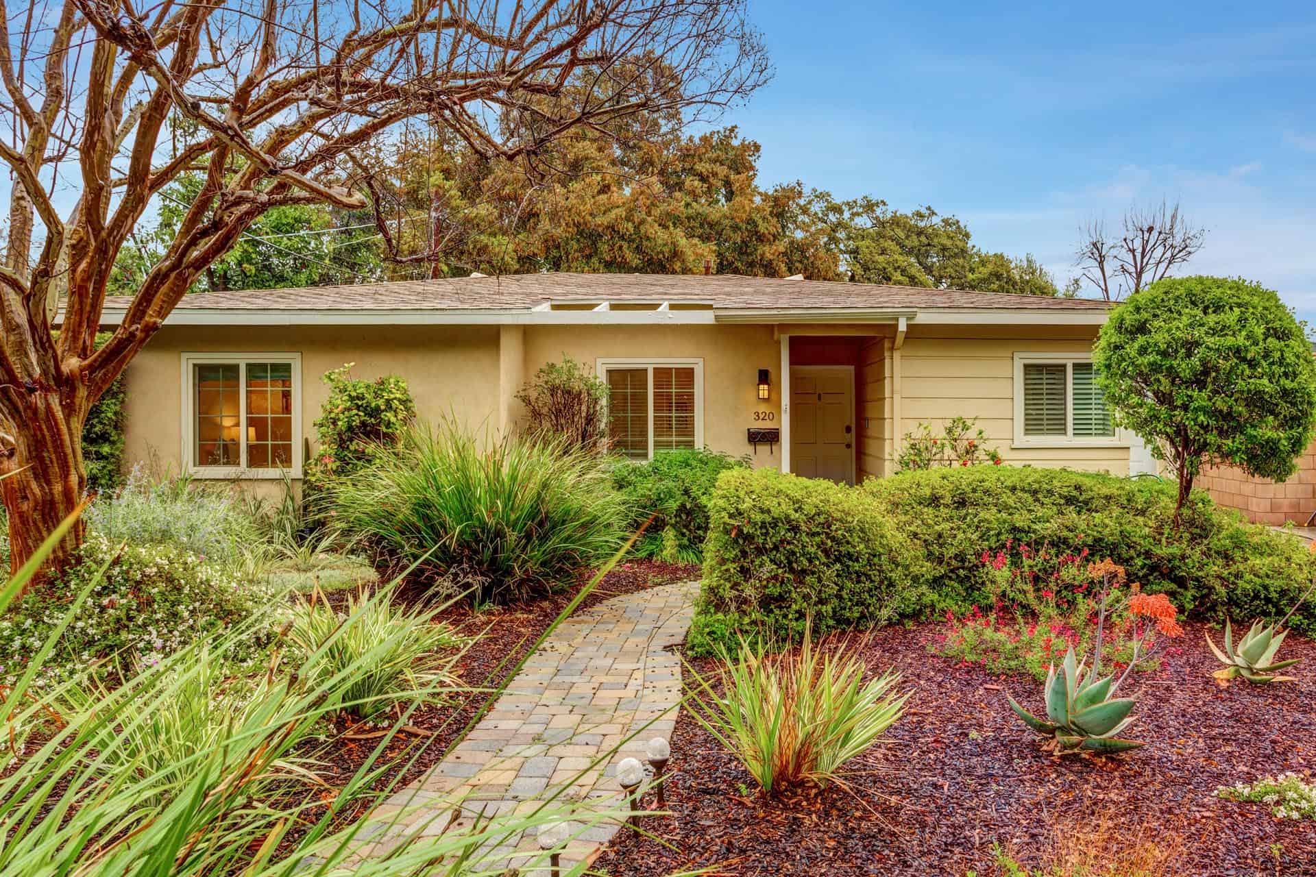320 El Nido Avenue 320 El Nido Ave-004