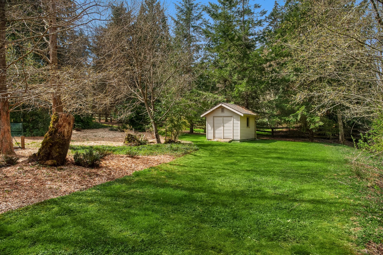 Woodinville, WA Lake of the Woods The Reese Real Estate Team