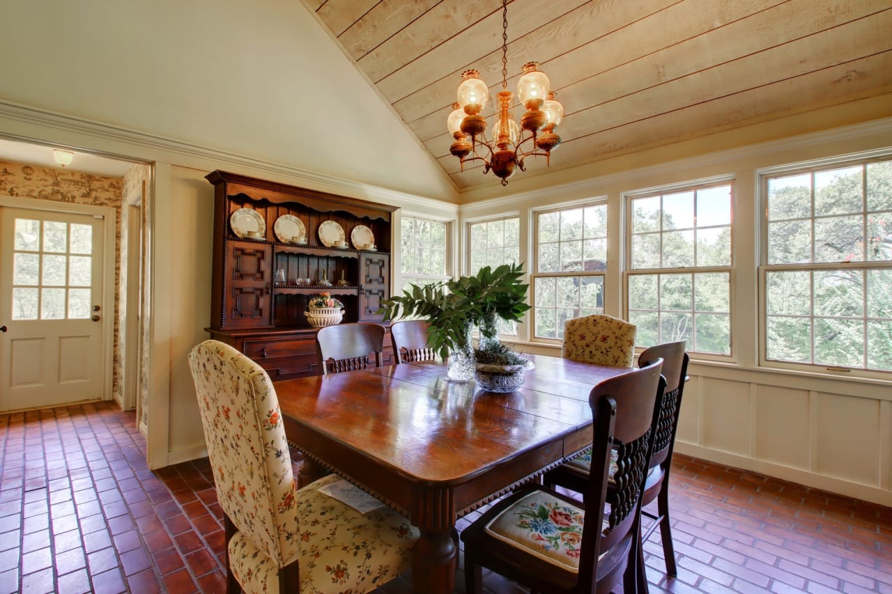 2000 Yaupon Valley Road Joanie Capalupo Compass Real Estate Austin