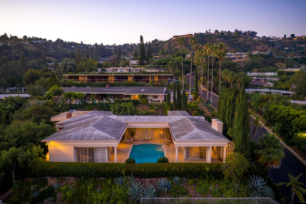 1039 Wallace Ridge, Beverly Hills, CA The Fridman Group Tomer Fridman