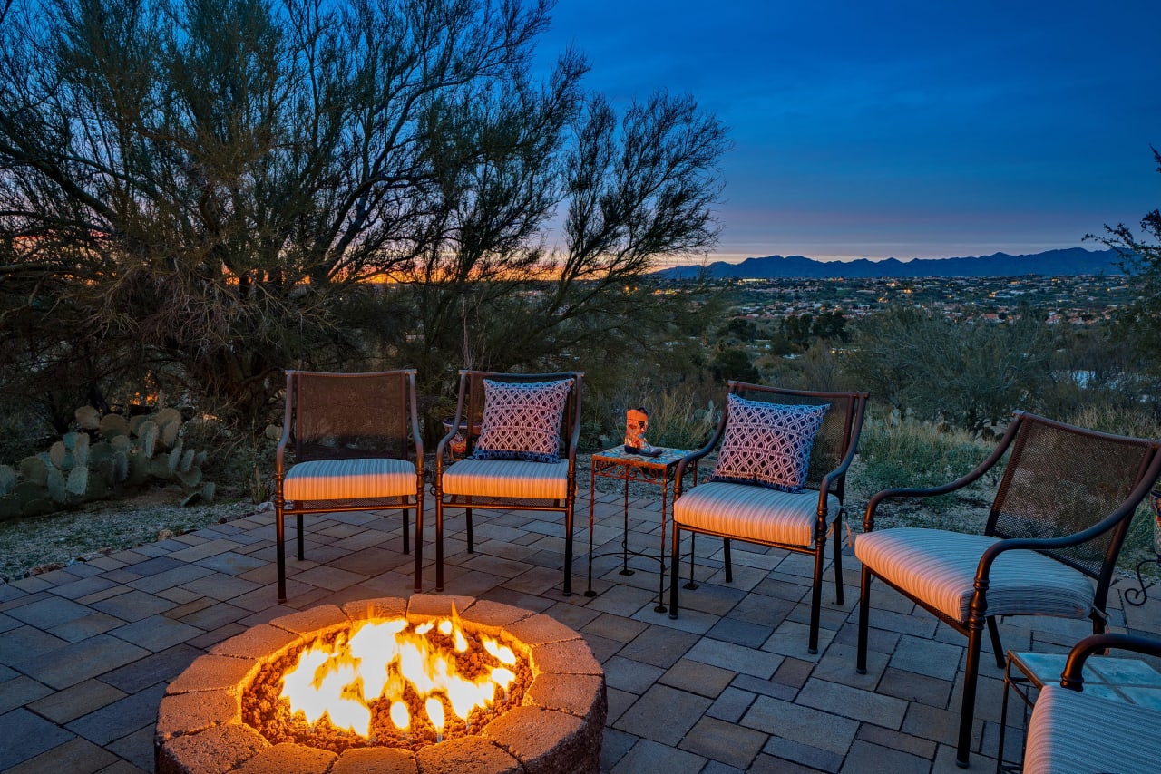 Unique Estate in Oro Valley Country Club