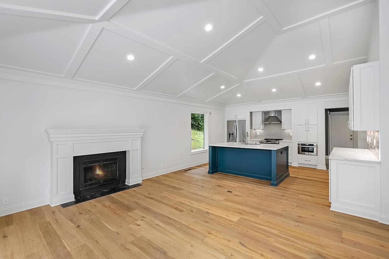 Beautifully Remodeled Masterpiece in Amesbury!