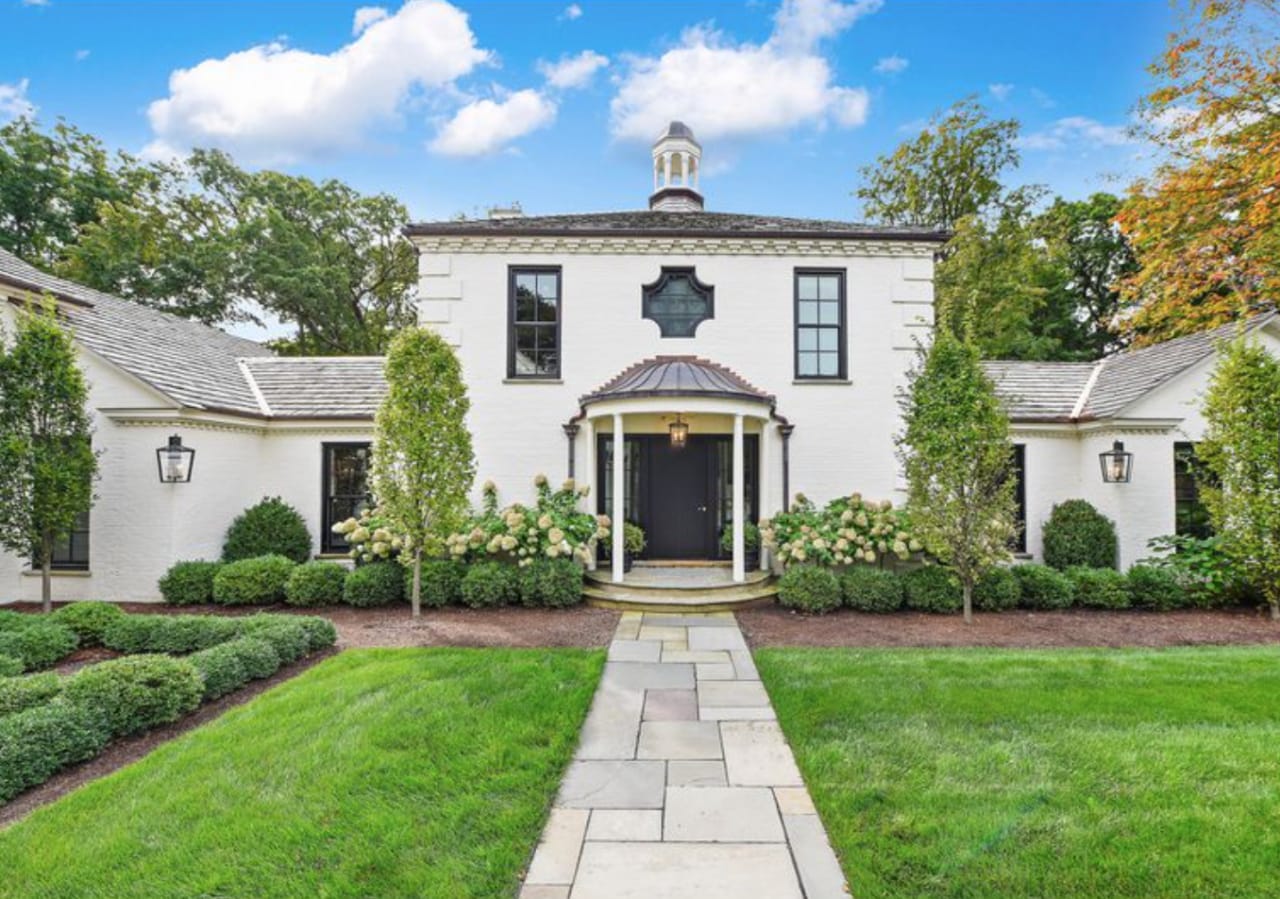 Lake Forest home east of Sheridan Road: $3.8M