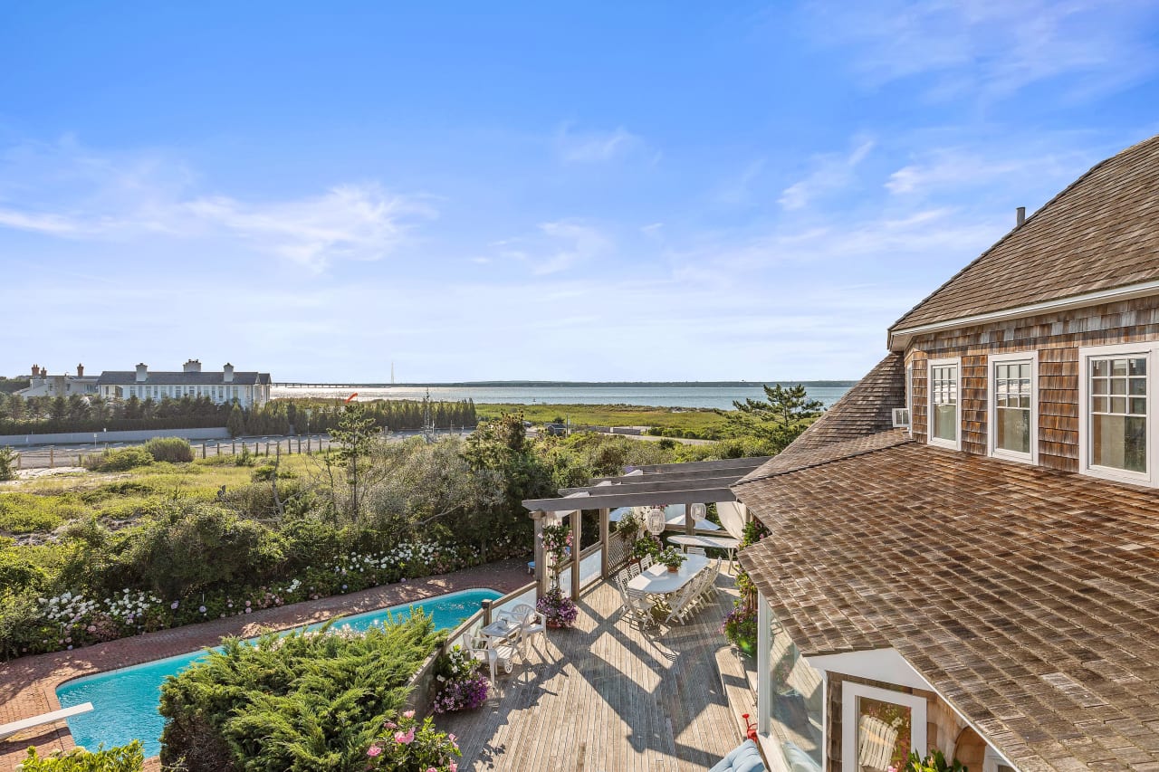 Iconic Meadow Lane Oceanfront 