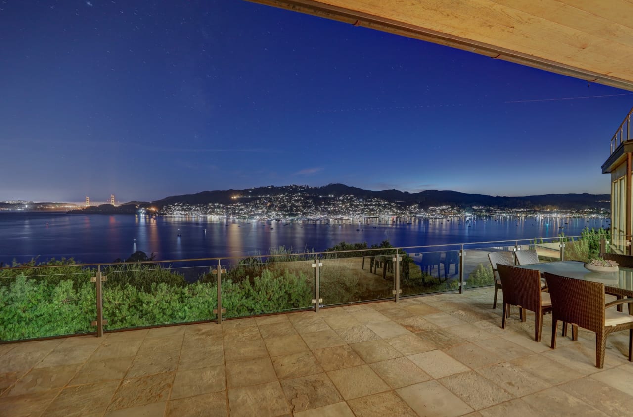 Phenomenal Luxury Residence with Sweeping Views Across the Bay