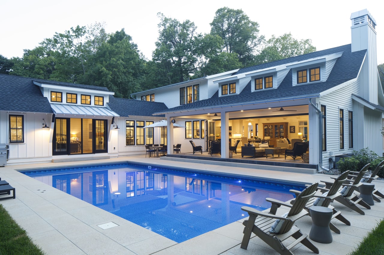 4693 Vine Hill Road | Deephaven