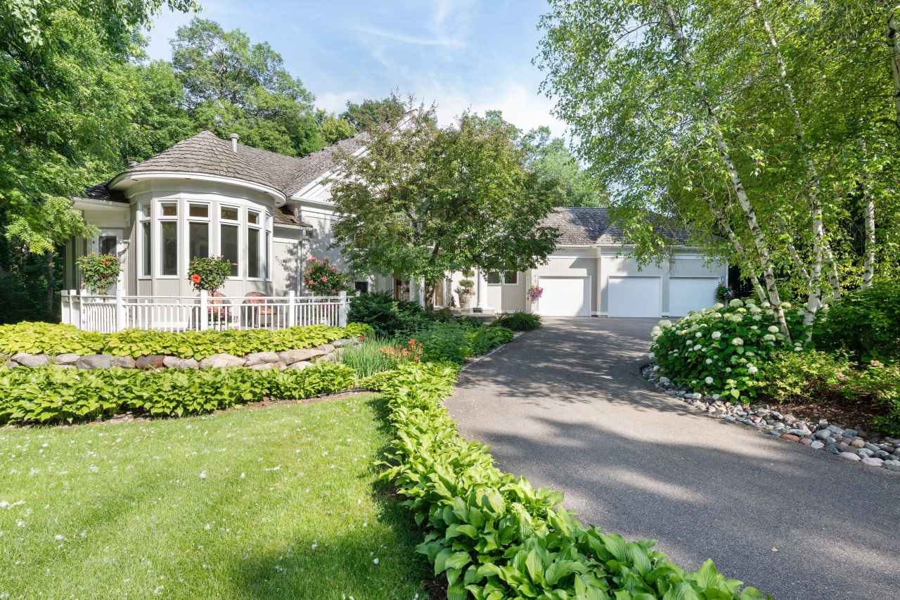 140 Gideons Point Road | Tonka Bay