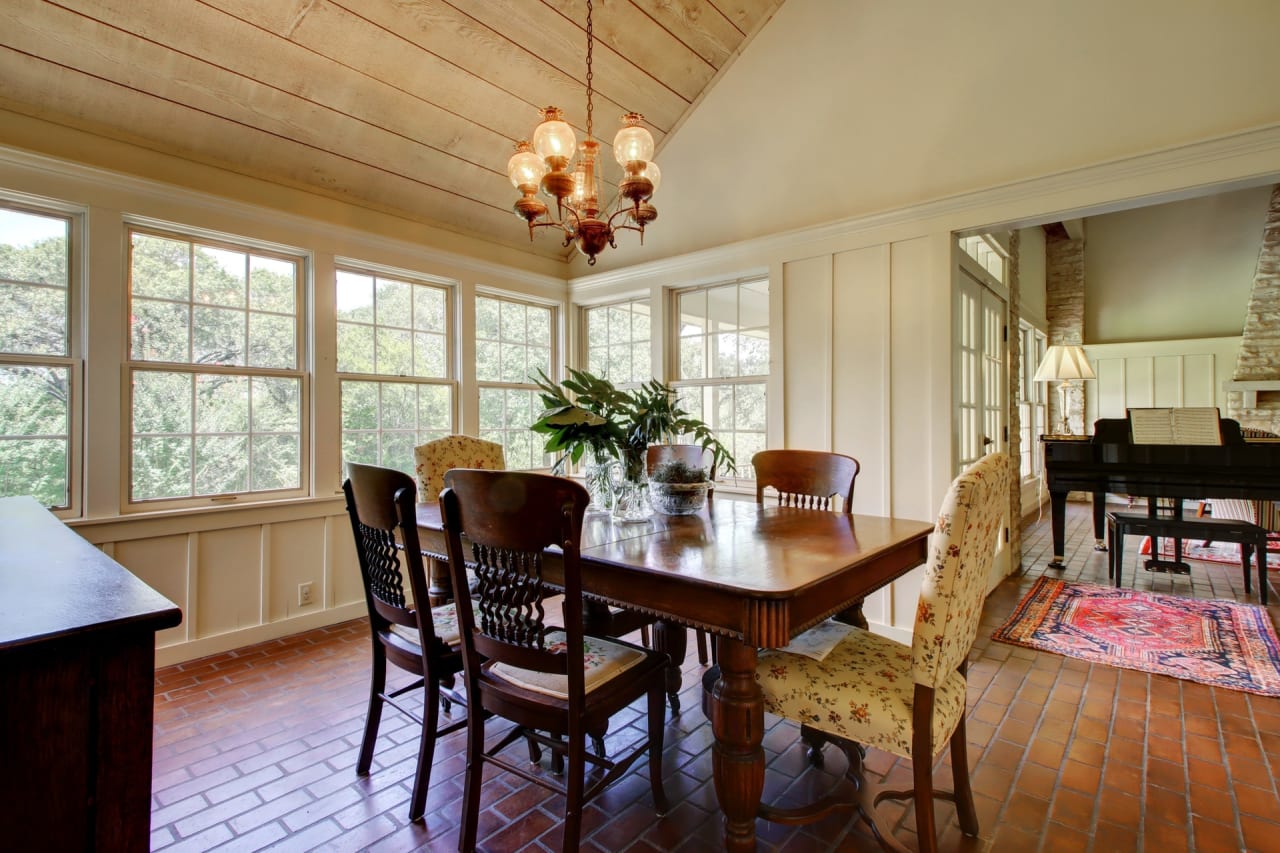 2000 Yaupon Valley Road Joanie Capalupo Compass Real Estate Austin