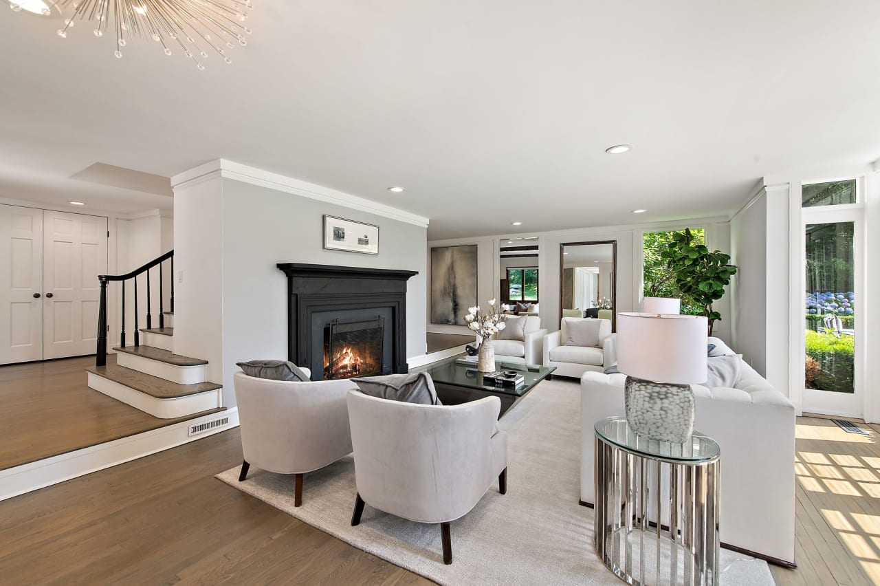 Compass Brian Milton Real Estate 64 Chestnut Ridge Road, Armonk NY