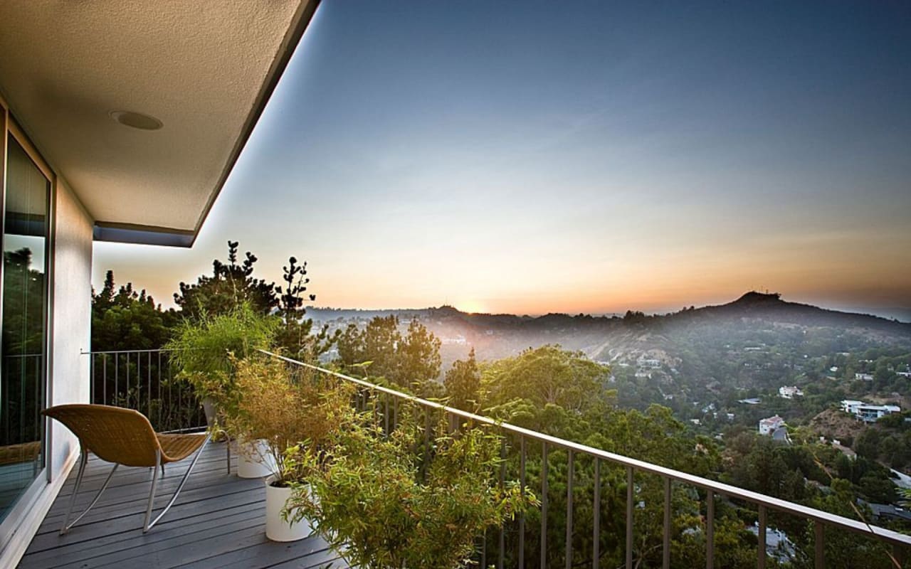 Updated Mid-century Modern in Hollywood Hills