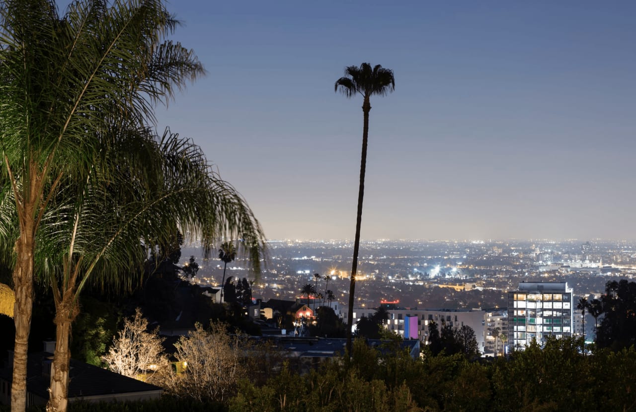 The Lew House, Sunset Plaza