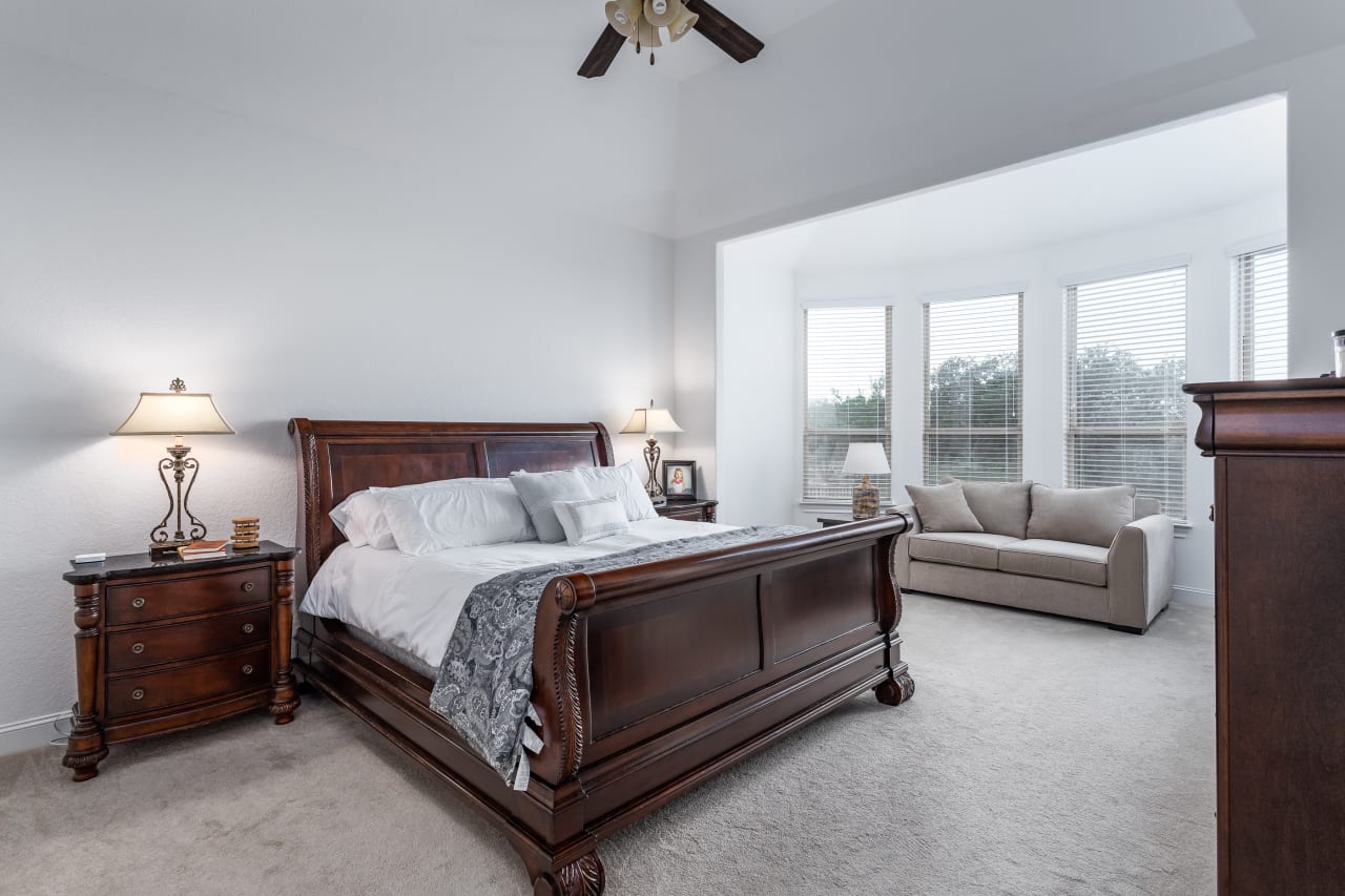 The Graves Group! Live Life Luxuriously! 8018 Vanity Hill San