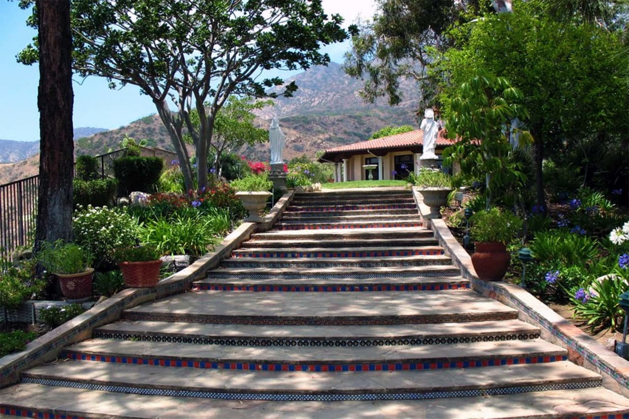 Serra Retreat Real Estate & Area Guide Malibu Mark