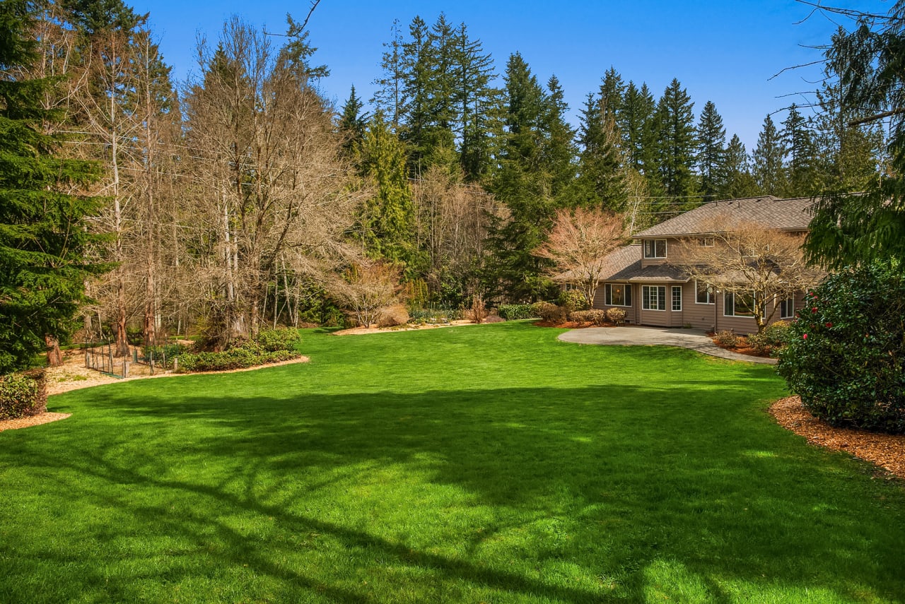 Woodinville, WA Lake of the Woods The Reese Real Estate Team