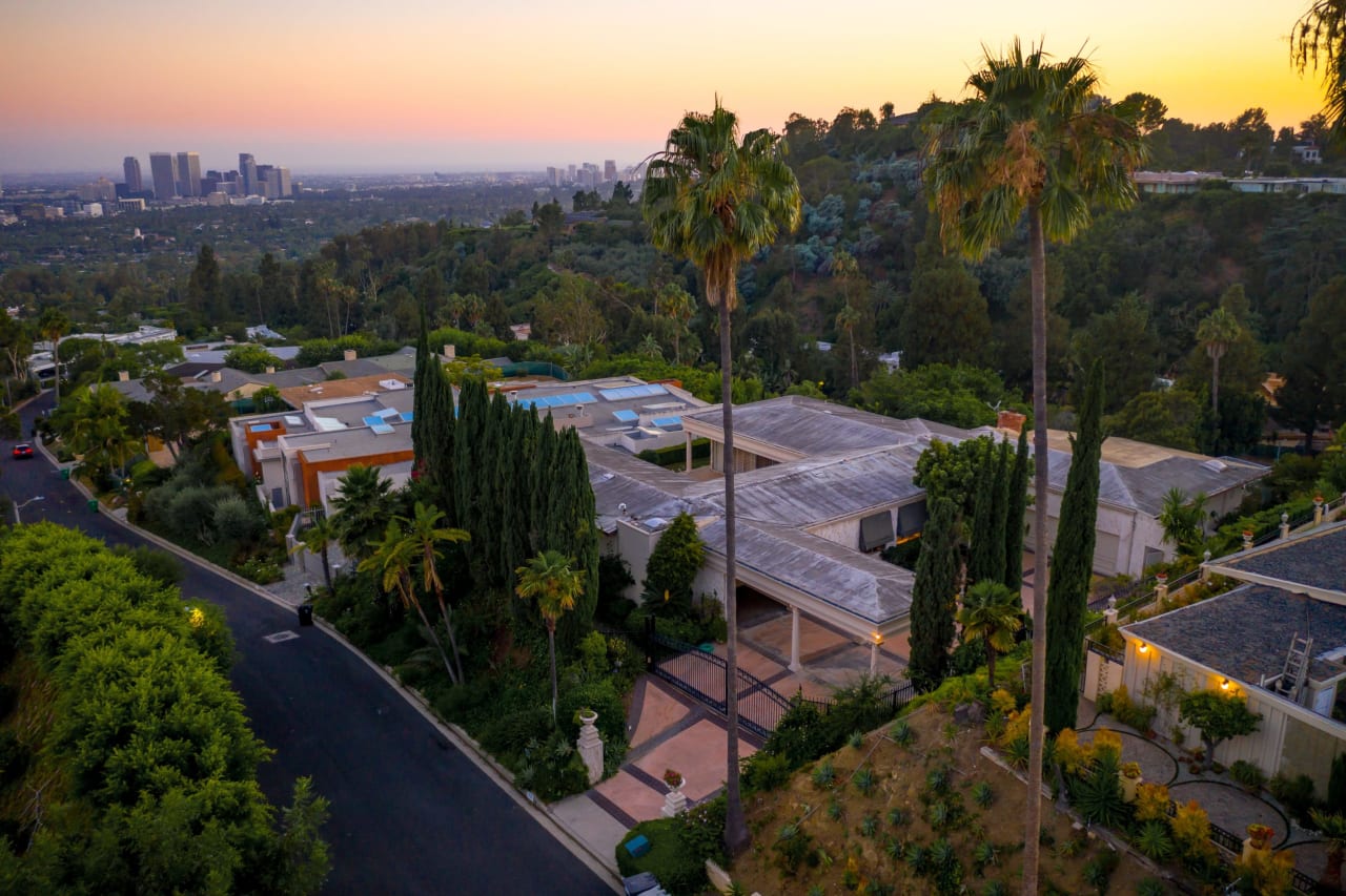 1039 Wallace Ridge, Beverly Hills, CA The Fridman Group Tomer Fridman