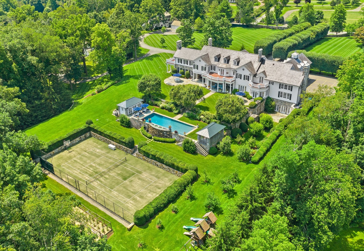 435 Round HIll Rd, Greenwich CT Sold by Brian Milton of Compass Connecticut Brian Milton