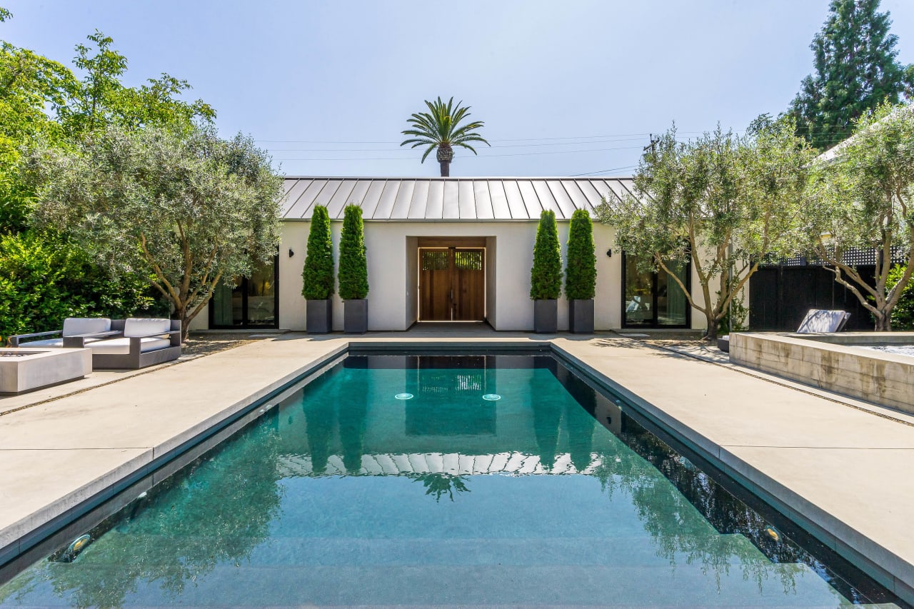 Modernist Oasis in St. Helena - SOLD