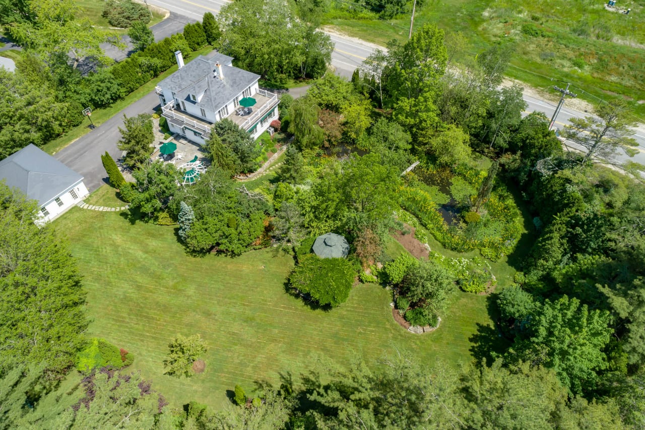 Beautifully Renovated Colonial on Falmouth Foreside! The David Banks