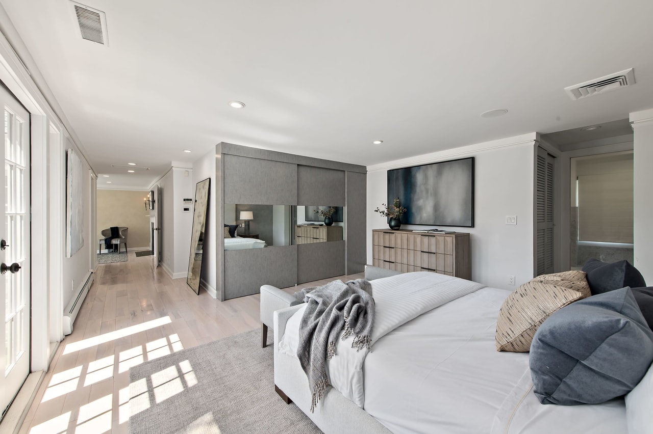 Compass Brian Milton Real Estate 64 Chestnut Ridge Road, Armonk NY