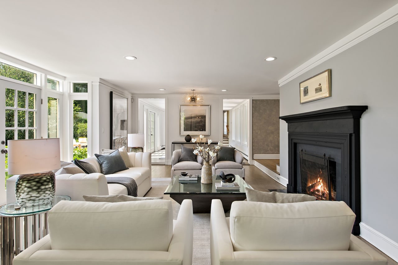 Compass Brian Milton Real Estate 64 Chestnut Ridge Road, Armonk NY