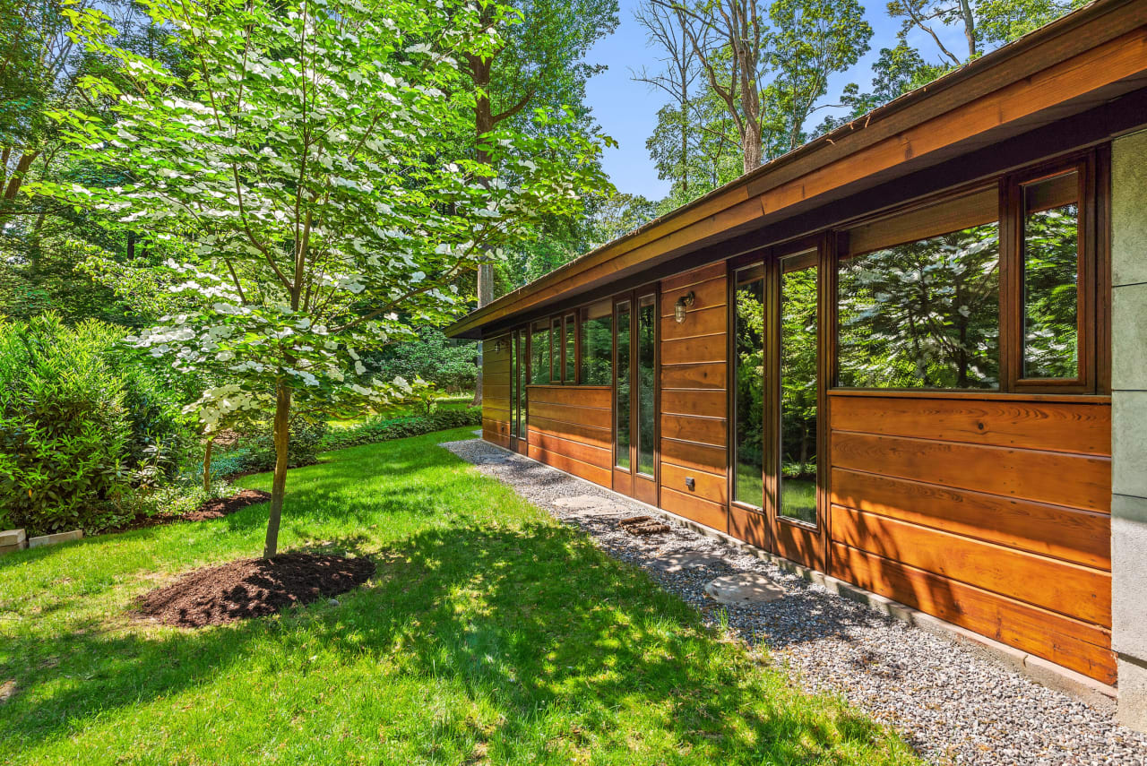 10 Usonia Rd Pleasantville NY Compass Greater NY Brian Milton