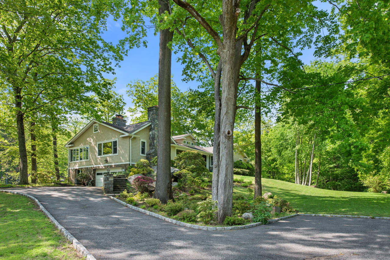 41 Long Pond Rd, Armonk NY Compass Greater NY Sold through with