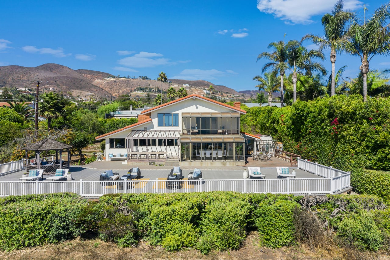 6353 Malibu Park Ln