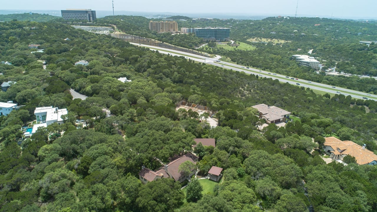 2000 Yaupon Valley Road Joanie Capalupo Compass Real Estate Austin
