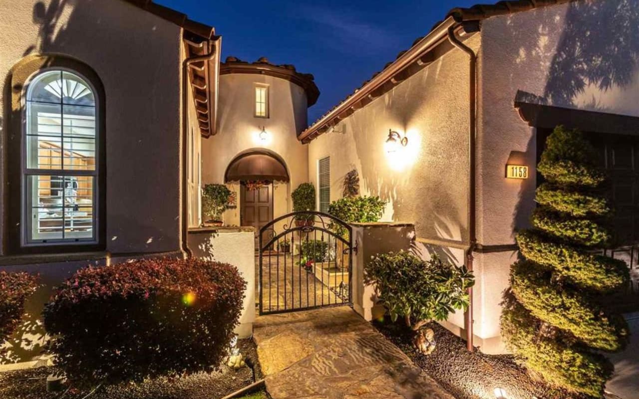 1158 S Chanterella Dr