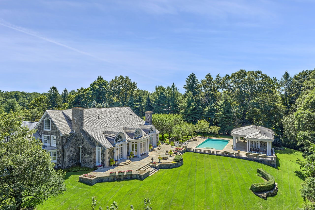 Brian Milton Real Estate 20 Andrews Farm Road, Greenwich CT 06831