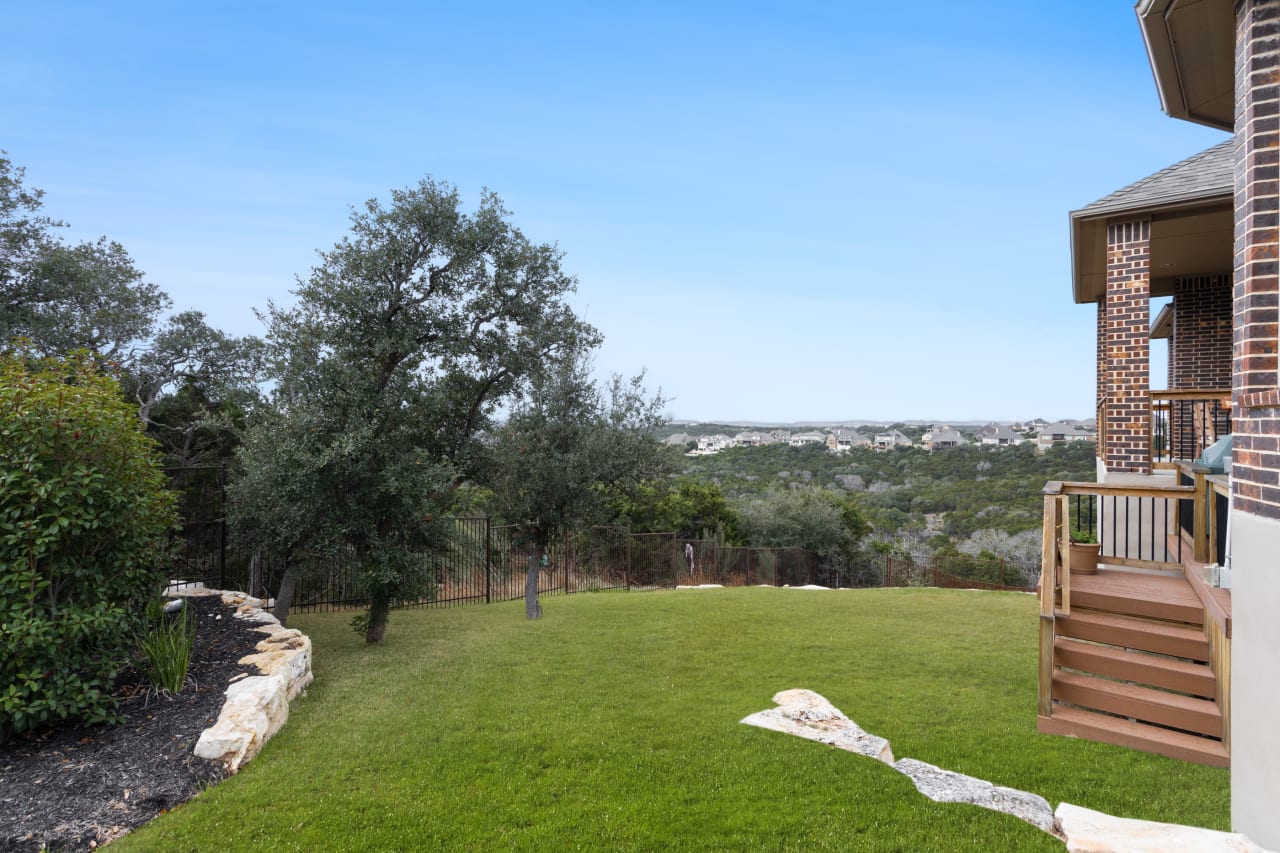 The Graves Group! Live Life Luxuriously! 8018 Vanity Hill San