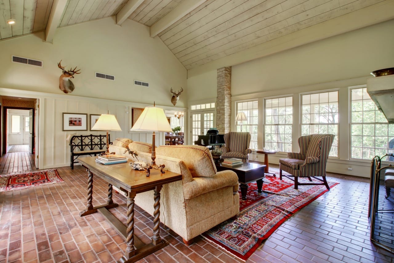 2000 Yaupon Valley Road Joanie Capalupo Compass Real Estate Austin