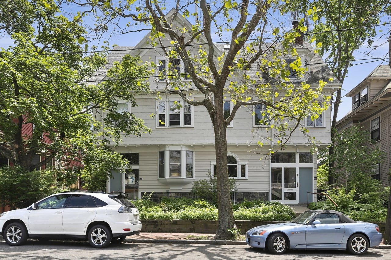 188 Upland Rd—Avon Hill, Cambridge Dana Schaefer Team