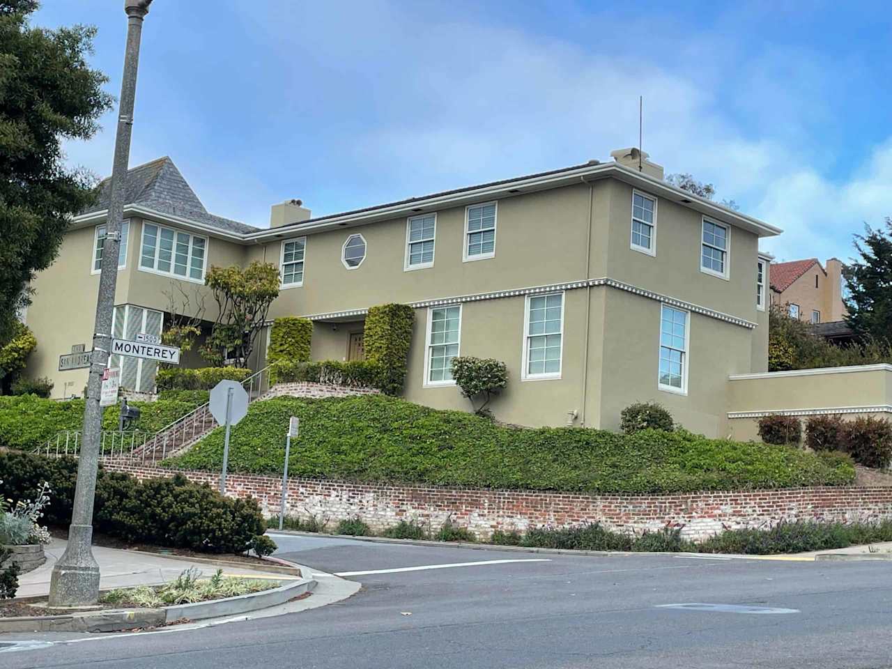 Monterey Heights Polaris Realty