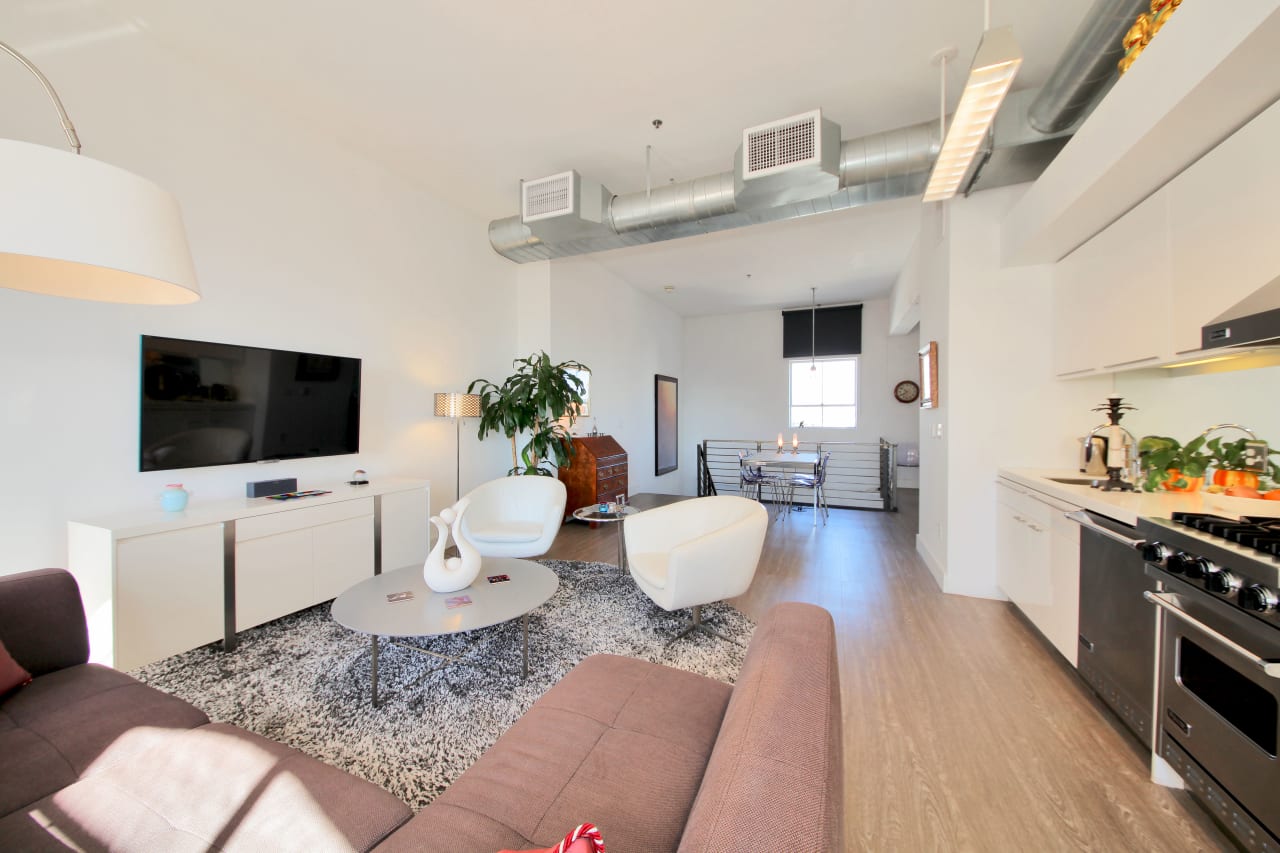 6253 Hollywood Boulevard, Unit 1105