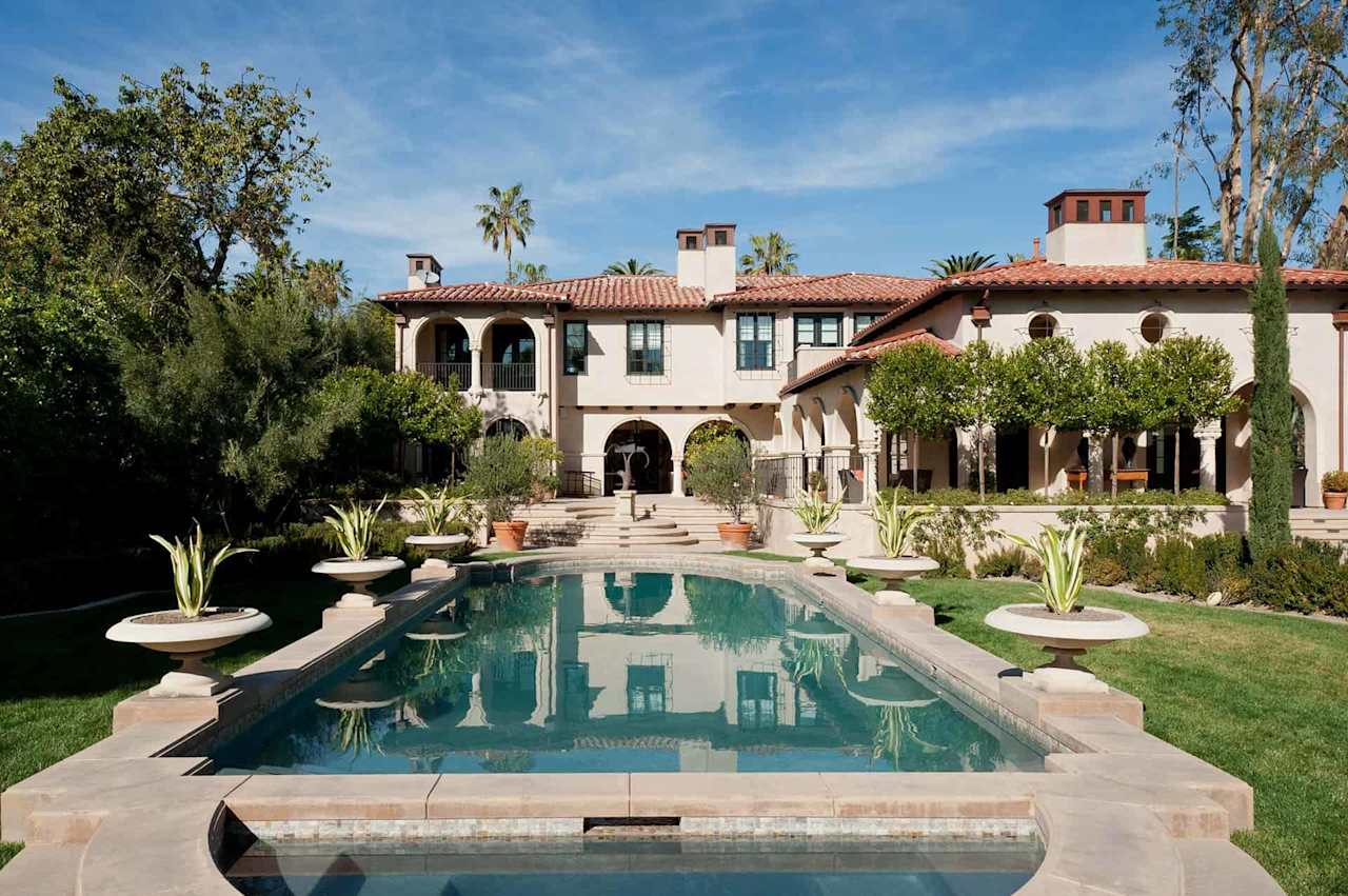 Cynthia and Lauren Luczyski of deasy penner podley Sell Mediterranean Estate for $6,400,000