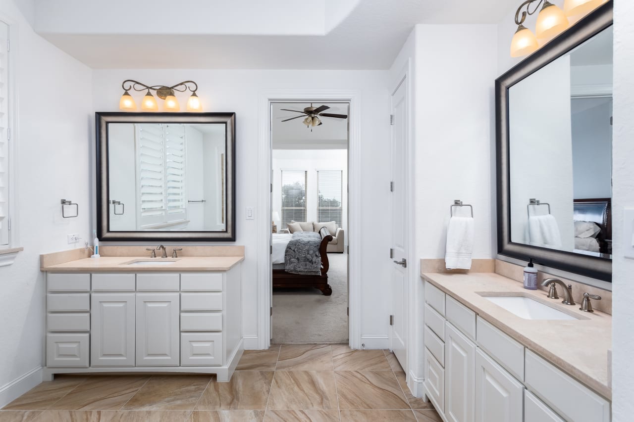 The Graves Group! Live Life Luxuriously! 8018 Vanity Hill San