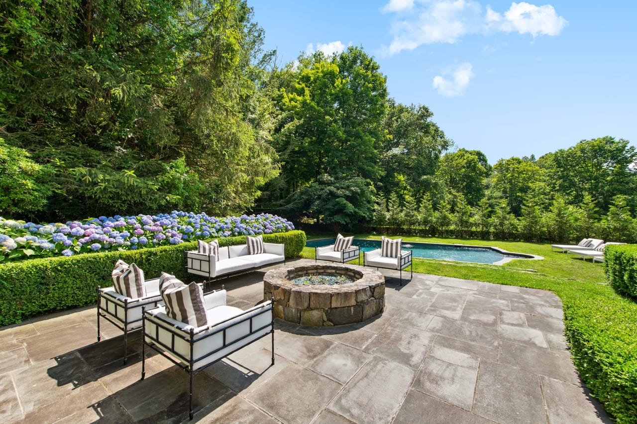 Compass Brian Milton Real Estate 64 Chestnut Ridge Road, Armonk NY