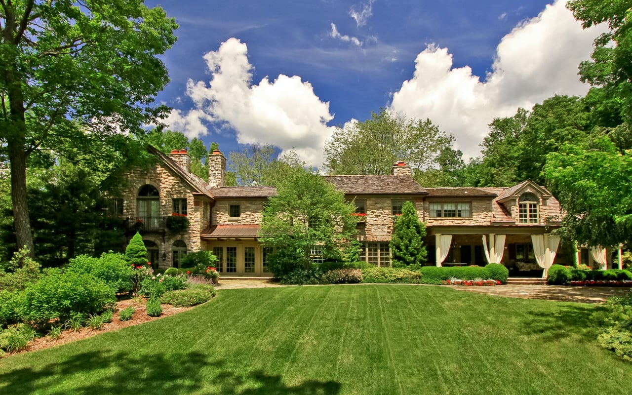 Compass Brian Milton Real Estate 82 Old Roaring Brook Road, Chappaqua