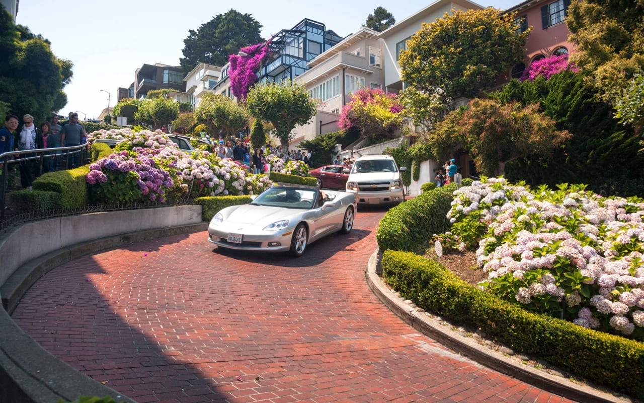 Russian Hill | Community Guide | Beverly Barnett