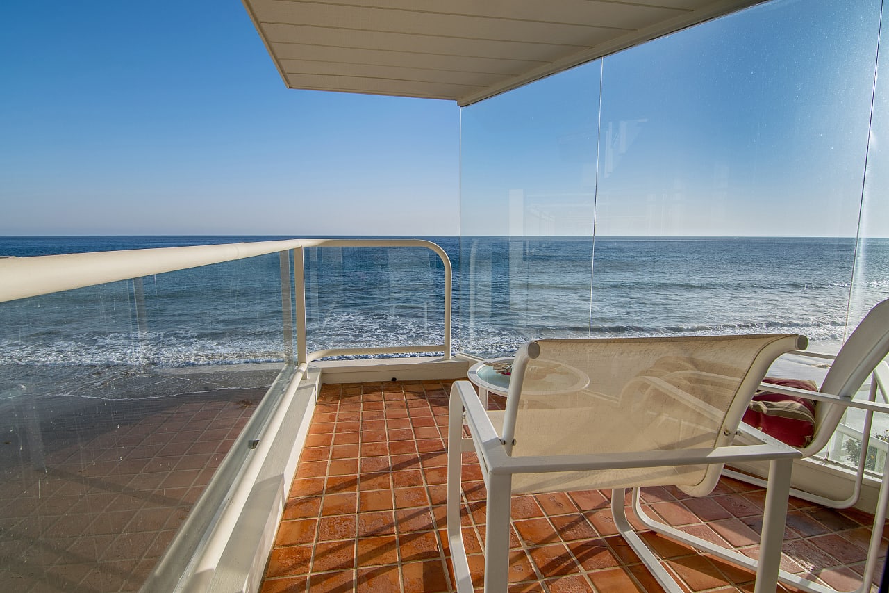 Stunning Oceanfront Retreat 26860 Malibu Cove Colony Drive