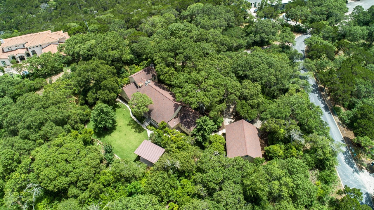 2000 Yaupon Valley Road Joanie Capalupo Compass Real Estate Austin