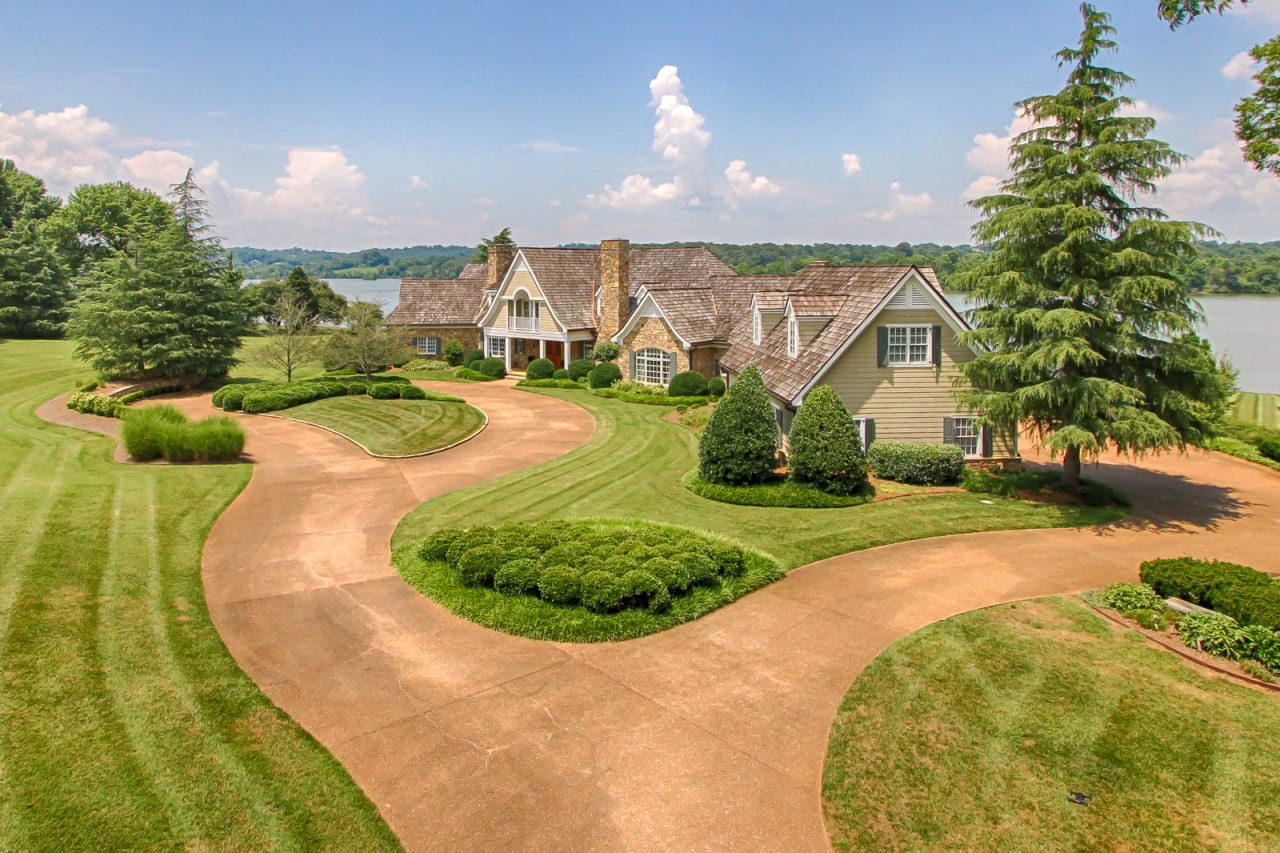 Beechwood Lakefront Estate