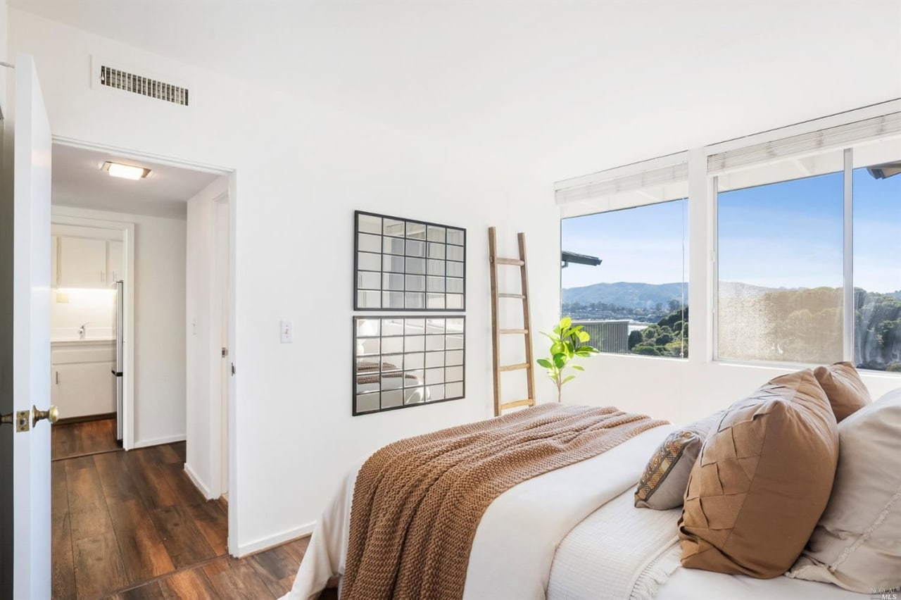 Charming Tiburon Condo