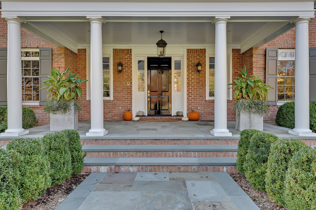 Compass Brian Milton Real Estate 4 Hollow Ridge Rd, Armonk NY 10504