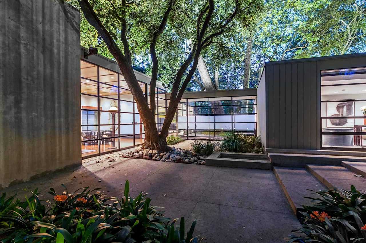 Celebrity Real Estate Roundup: Rosie O’Donnell, Jerry Bruckheimer, Jason Biggs