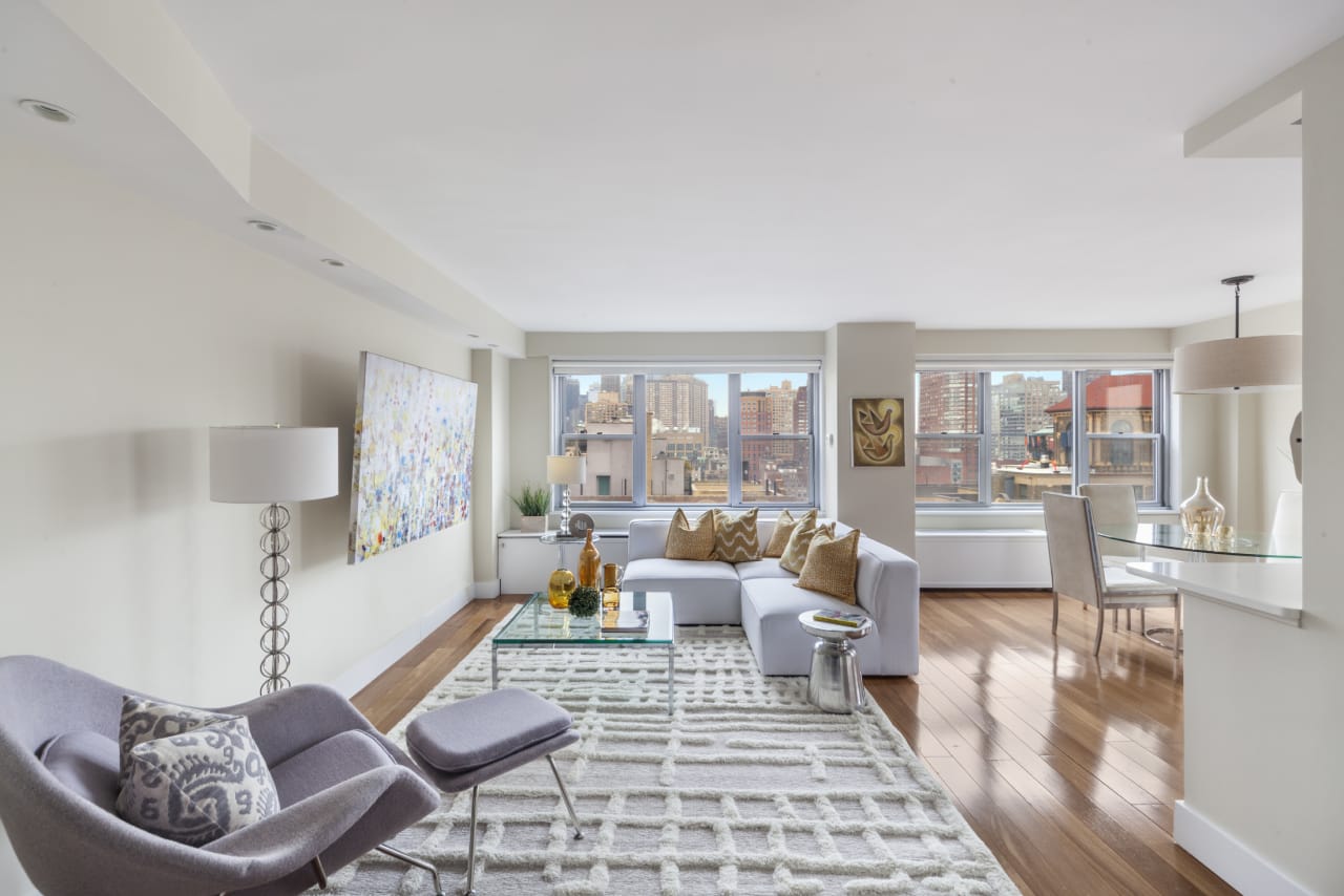 15 W 72nd St, #21R